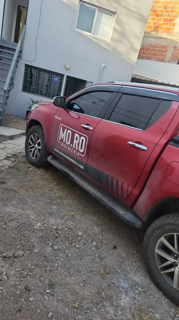 Mantenimiento de camioneta MO.RO Ingeniería
